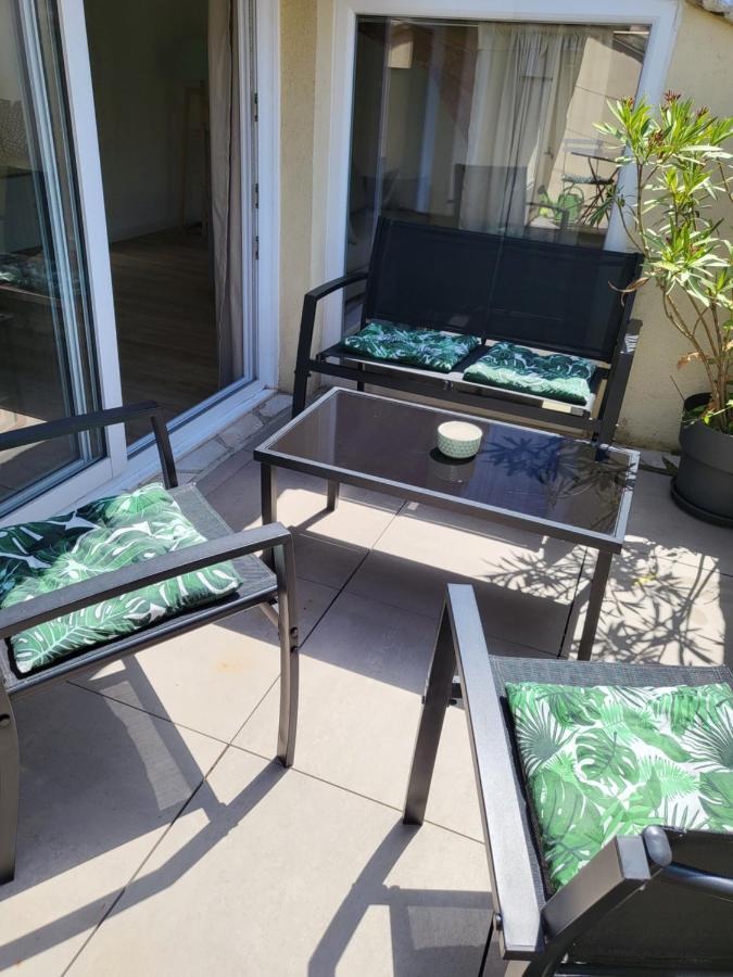 La Dolce Vita Nimoise Terrasse 100 M Des Arenes Nîmes Exterior foto